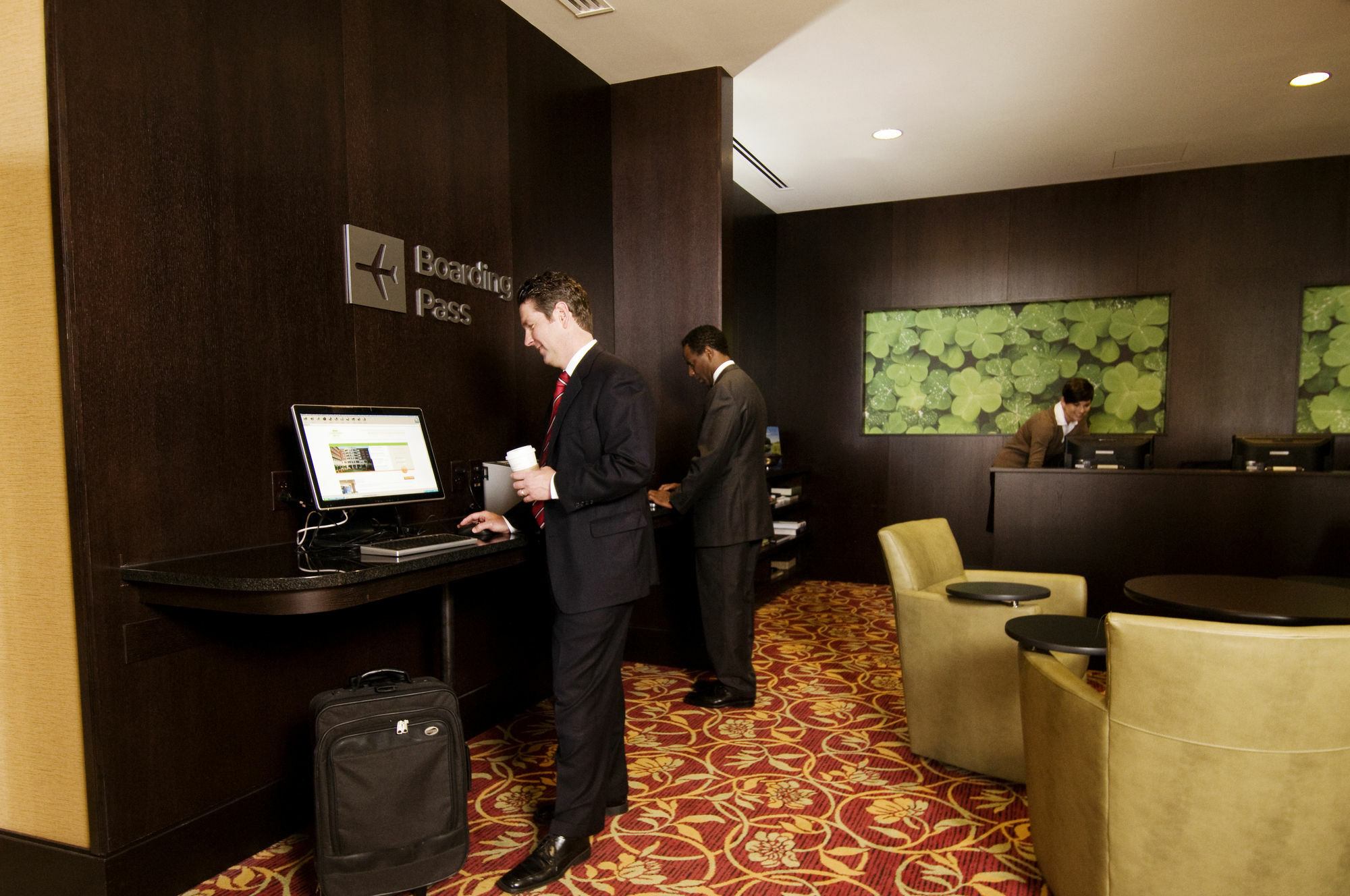 Courtyard By Marriott Greenville Downtown Экстерьер фото