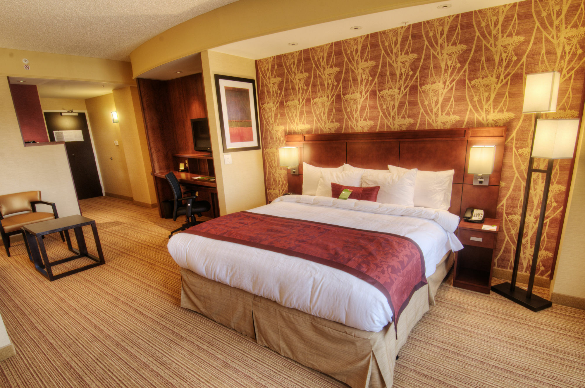 Courtyard By Marriott Greenville Downtown Экстерьер фото