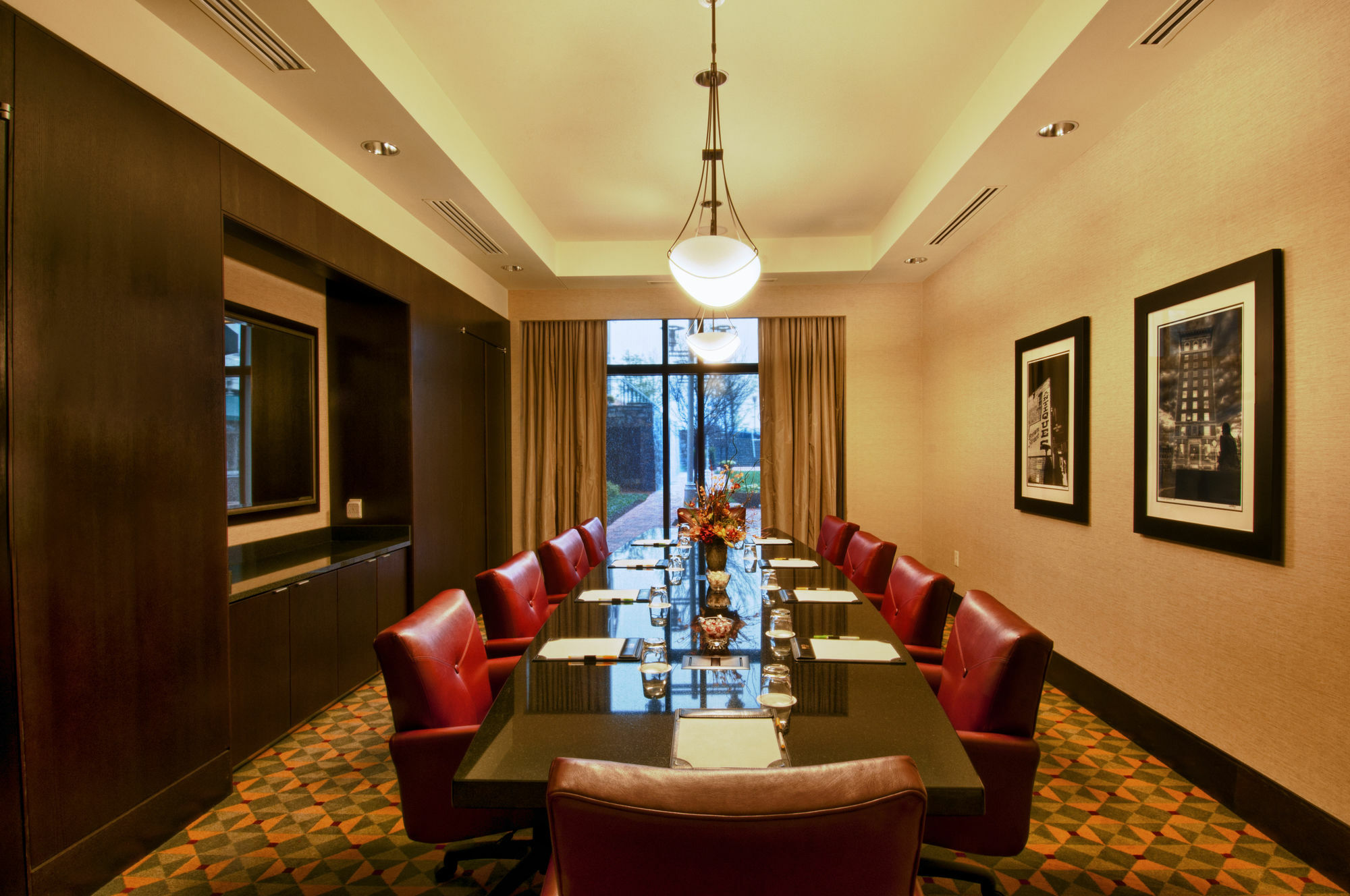 Courtyard By Marriott Greenville Downtown Экстерьер фото