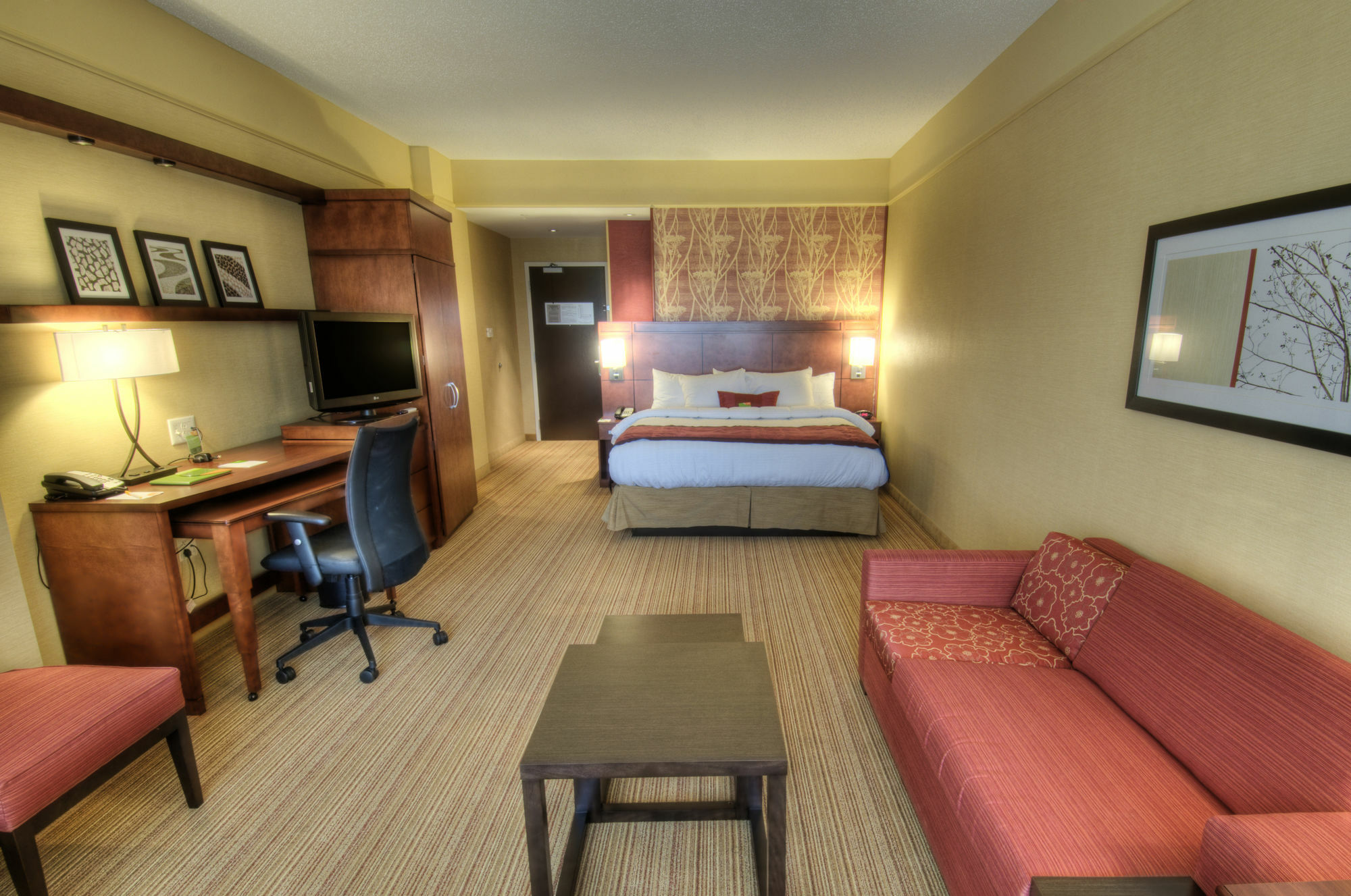 Courtyard By Marriott Greenville Downtown Экстерьер фото