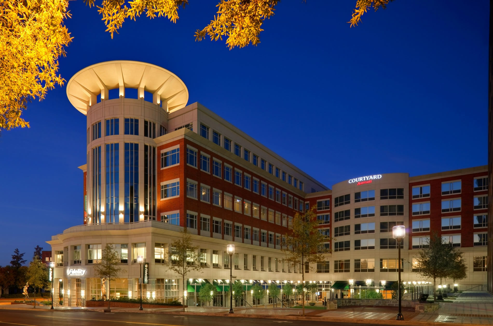 Courtyard By Marriott Greenville Downtown Экстерьер фото